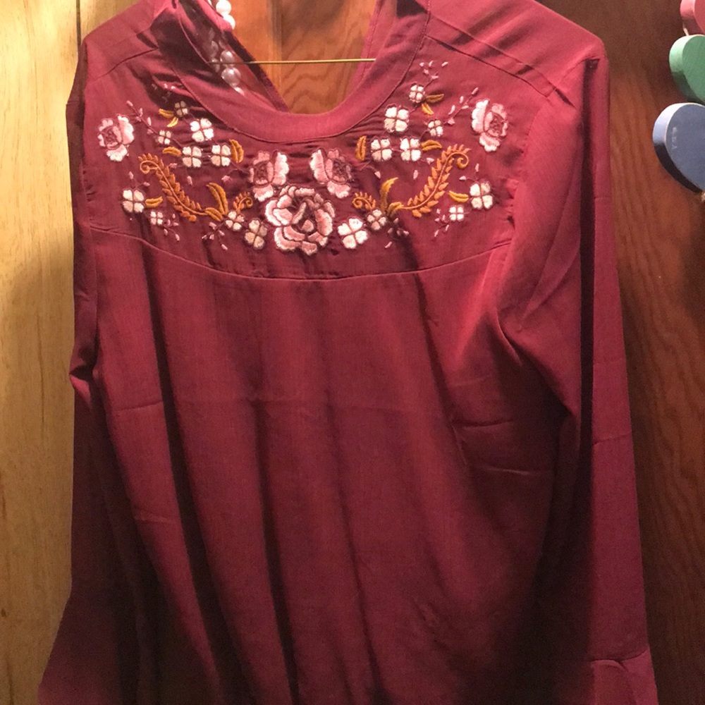 Floral bell sleeve shirt